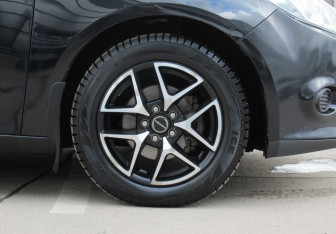 Подержанный автомобиль Ford Focus Hatchback 2011 года (9 фото)