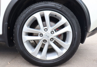 Подержанный автомобиль Nissan Juke 2013 года (9 фото)