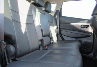 Подержанный автомобиль Nissan Murano Suv 2021 года (11 фото)