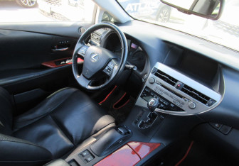 Подержанный автомобиль Lexus RX 2010 года (21 фото)