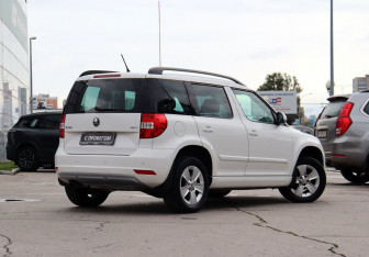Подержанный автомобиль Skoda Yeti 2014 года (5 фото)