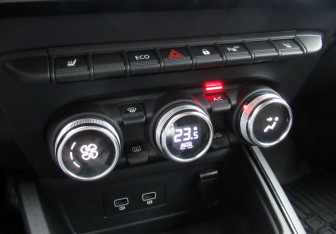 Подержанный автомобиль Renault Duster 2021 года (17 фото)