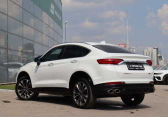 Подержанный автомобиль Geely Tugella 2023 года (7 фото)