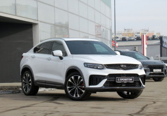 Подержанный автомобиль Geely Tugella 2023 года (3 фото)