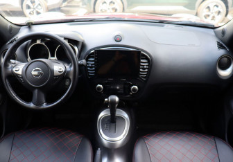 Подержанный автомобиль Nissan Juke 2011 года (14 фото)