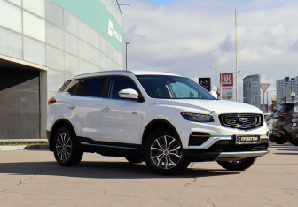Подержанный автомобиль Geely Atlas Pro 2023 года (3 фото)