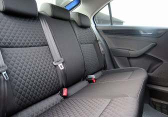 Подержанный автомобиль Skoda Rapid Liftback 2018 года (19 фото)