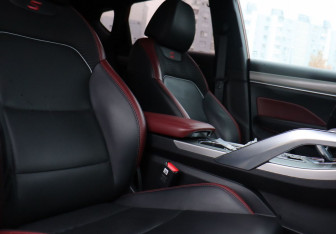 Подержанный автомобиль Geely Coolray 2020 года (10 фото)