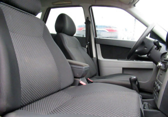 Подержанный автомобиль LADA (ВАЗ) Priora Hatchback 2011 года (10 фото)