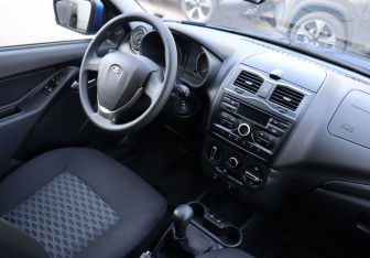 Подержанный автомобиль LADA (ВАЗ) Granta Liftback 2018 года (12 фото)