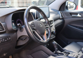 Подержанный автомобиль Hyundai Tucson 2018 года (16 фото)