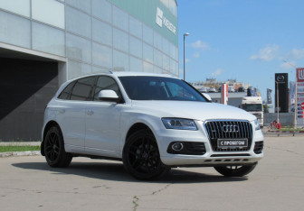 Подержанный автомобиль Audi Q5 2015 года (3 фото)