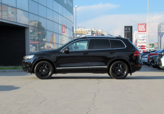 Подержанный автомобиль Volkswagen Touareg 2012 года (8 фото)