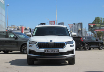 Подержанный автомобиль Skoda Kodiaq 2022 года (2 фото)