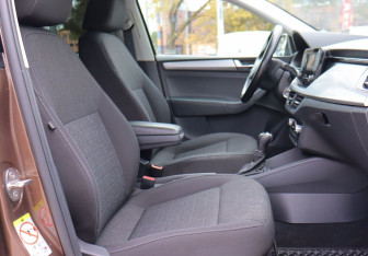 Подержанный автомобиль Skoda Rapid Liftback 2020 года (12 фото)