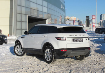 Подержанный автомобиль Land Rover Range Rover Evoque 2014 года (7 фото)