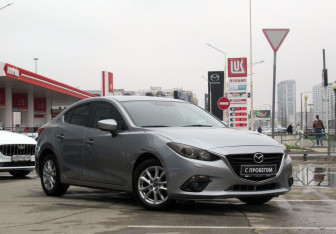 Подержанный автомобиль Mazda 3 Sedan 2013 года (3 фото)