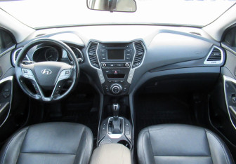 Подержанный автомобиль Hyundai Santa Fe 2017 года (13 фото)