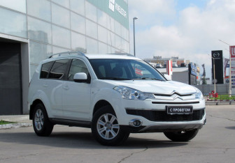 Подержанный автомобиль Citroen C-Crosser 2011 года (3 фото)
