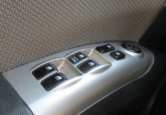 Подержанный автомобиль Kia Sportage 2008 года (14 фото)