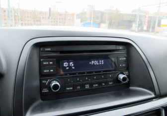 Подержанный автомобиль Mazda CX-5 2015 года (14 фото)