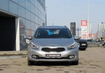 Подержанный автомобиль Kia Ceed Wagon 2015 года (2 фото)