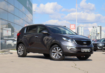 Подержанный автомобиль Kia Sportage 2014 года (3 фото)