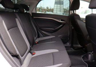 Подержанный автомобиль LADA (ВАЗ) Vesta Sedan 2016 года (11 фото)
