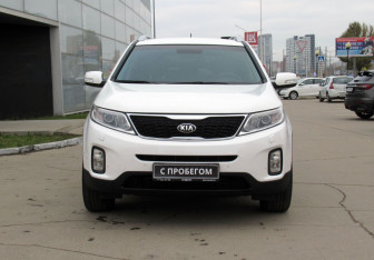 Подержанный автомобиль Kia Sorento 2017 года (2 фото)