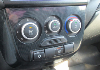 Подержанный автомобиль LADA (ВАЗ) Kalina Wagon 2016 года (15 фото)