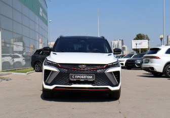 Подержанный автомобиль Geely Coolray 2023 года (2 фото)