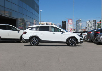 Подержанный автомобиль LADA (ВАЗ) Vesta Wagon 2024 года (4 фото)