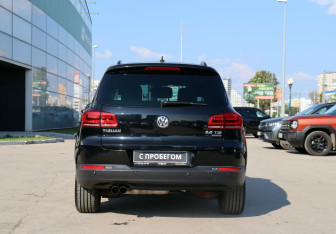 Подержанный автомобиль Volkswagen Tiguan 2014 года (6 фото)