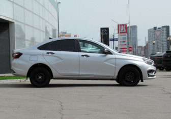 Подержанный автомобиль LADA (ВАЗ) Vesta Sedan 2024 года (4 фото)