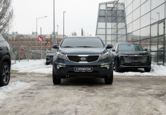 Подержанный автомобиль Kia Sportage 2011 года (2 фото)