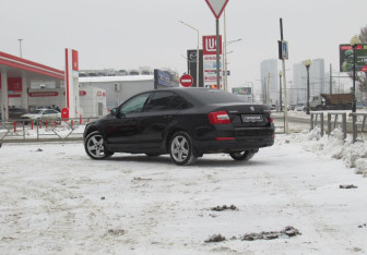 Подержанный автомобиль Skoda Octavia Wagon 2013 года (7 фото)