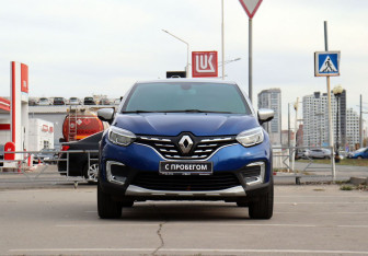 Подержанный автомобиль Renault Kaptur 2020 года (2 фото)