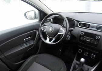 Подержанный автомобиль Renault Duster 2021 года (16 фото)