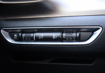 Подержанный автомобиль Geely Coolray 2023 года (21 фото)