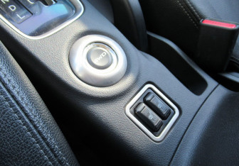 Подержанный автомобиль Mitsubishi Outlander 2012 года (19 фото)