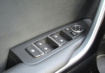 Подержанный автомобиль Kia Ceed Hatchback 2019 года (17 фото)