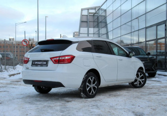 Подержанный автомобиль LADA (ВАЗ) Vesta Wagon 2018 года (5 фото)