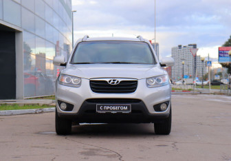 Подержанный автомобиль Hyundai Santa Fe 2011 года (2 фото)