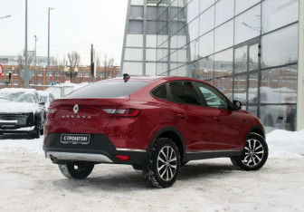 Подержанный автомобиль Renault Arkana 2021 года (5 фото)
