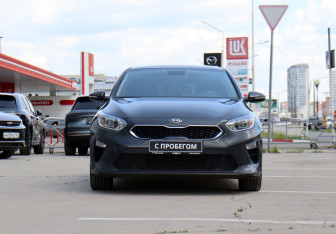 Подержанный автомобиль Kia Ceed Hatchback 2019 года (2 фото)