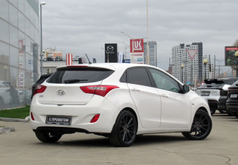 Подержанный автомобиль Hyundai i30 Hatchback 2012 года (5 фото)