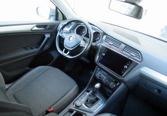 Подержанный автомобиль Volkswagen Tiguan 2020 года (12 фото)