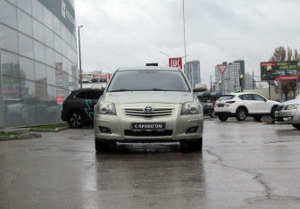 Подержанный автомобиль Toyota Avensis Sedan 2008 года (2 фото)