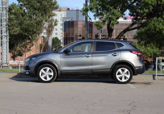 Подержанный автомобиль Nissan Qashqai 2019 года (8 фото)