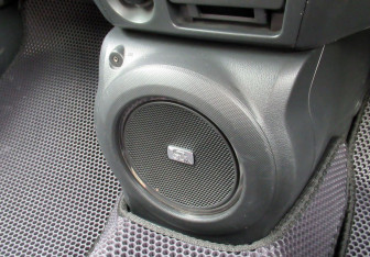 Подержанный автомобиль Toyota bB Compactvan 2011 года (16 фото)